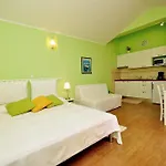 Apartman Petra Near Veruda